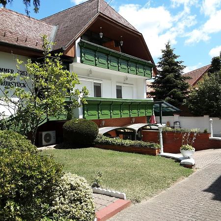 St Hubertus Panzio Bed & Breakfast Heviz Exterior photo