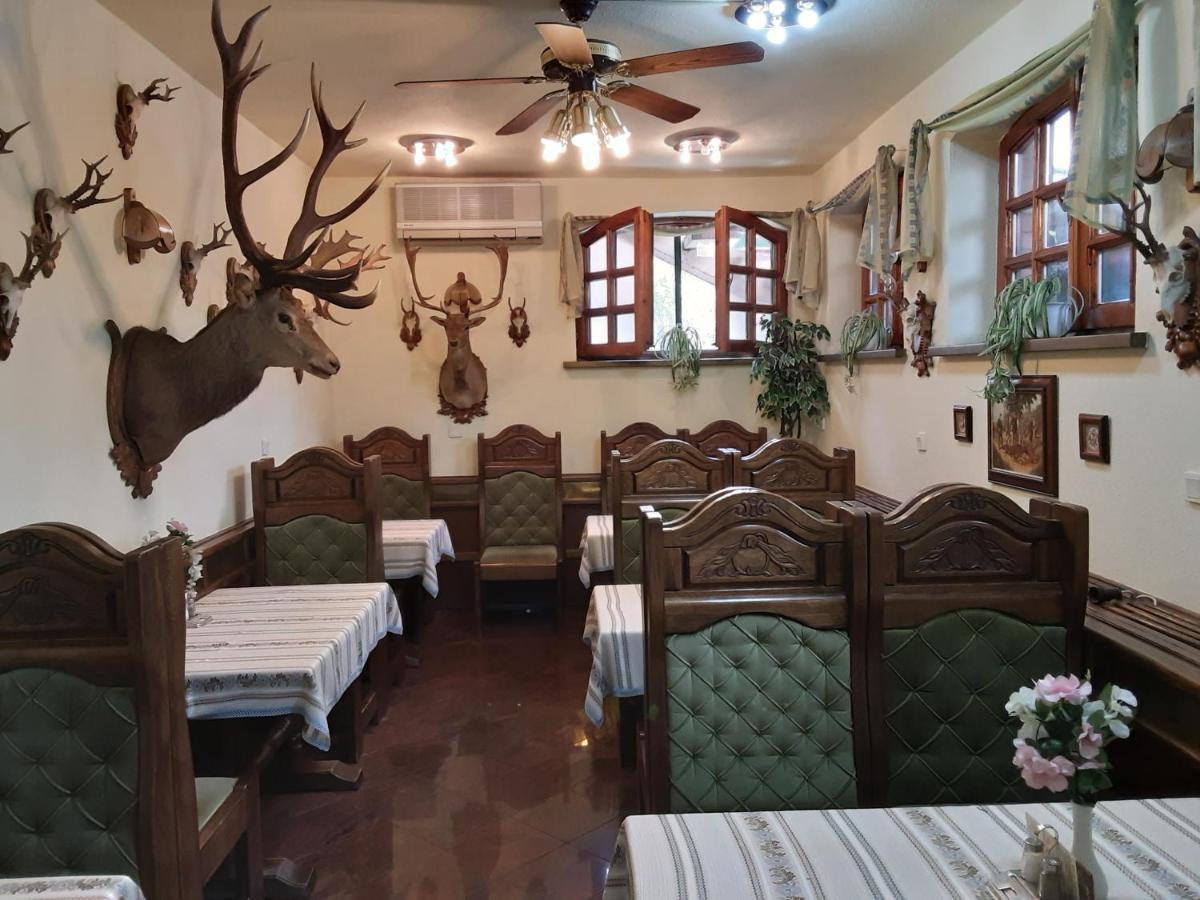 St Hubertus Panzio Bed & Breakfast Heviz Exterior photo